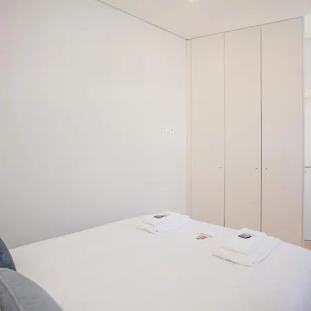 Apartment Liiiving In - Aliados Stone