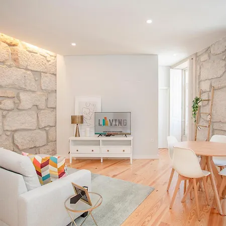 Apartment Liiiving In - Aliados Stone