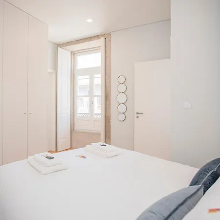 Apartment Liiiving In - Aliados Stone