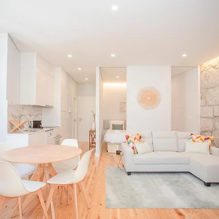 Apartment Liiiving In - Aliados Stone *