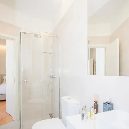 Apartment Liiiving In - Aliados Stone *