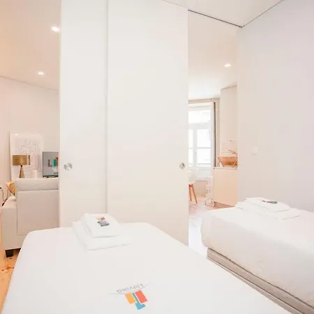 Liiiving In - Aliados Stone Porto