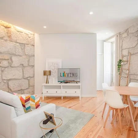 Apartment Liiiving In - Aliados Stone
